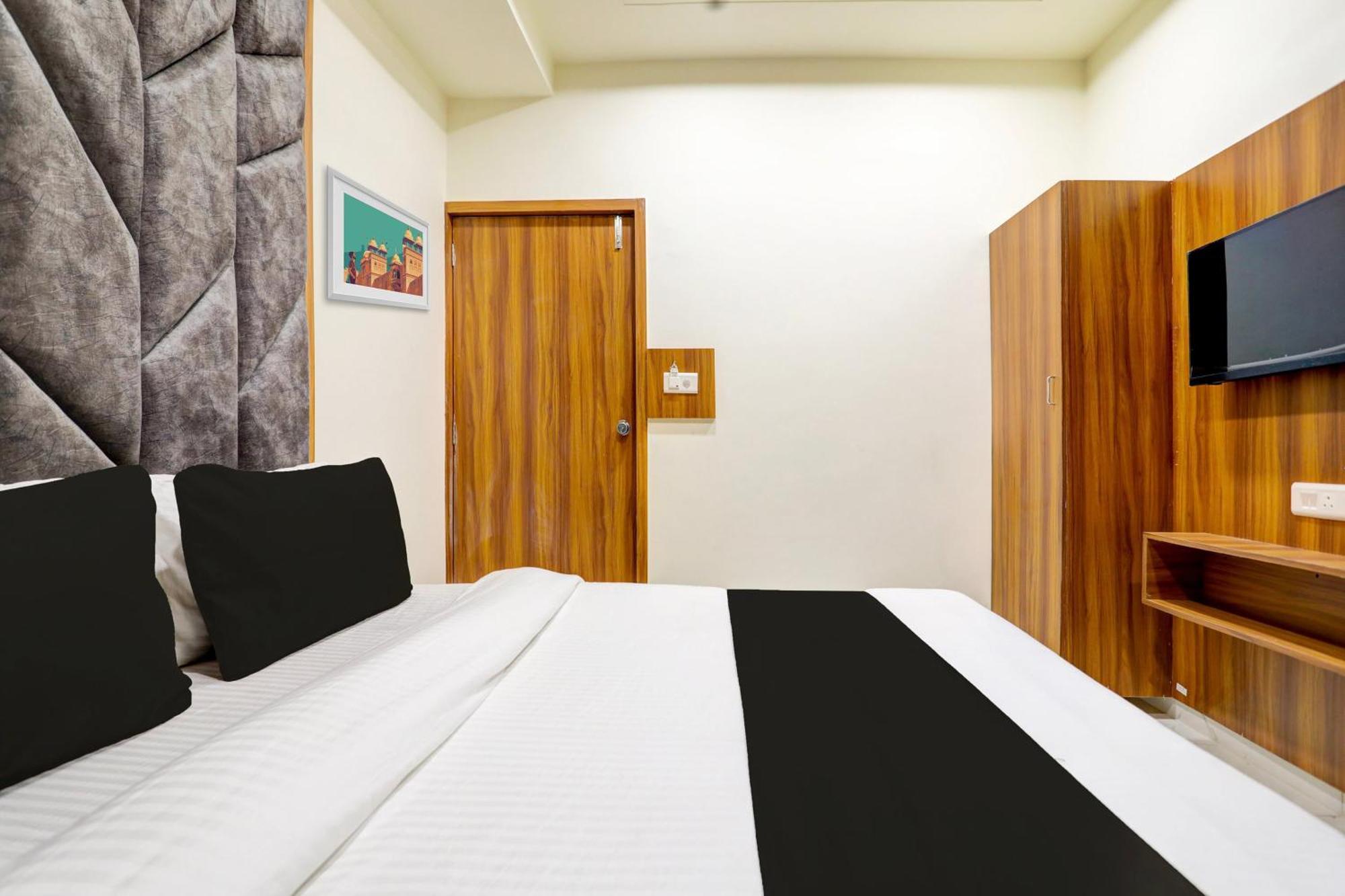 Hotel O Sun Light أحمد أباد المظهر الخارجي الصورة