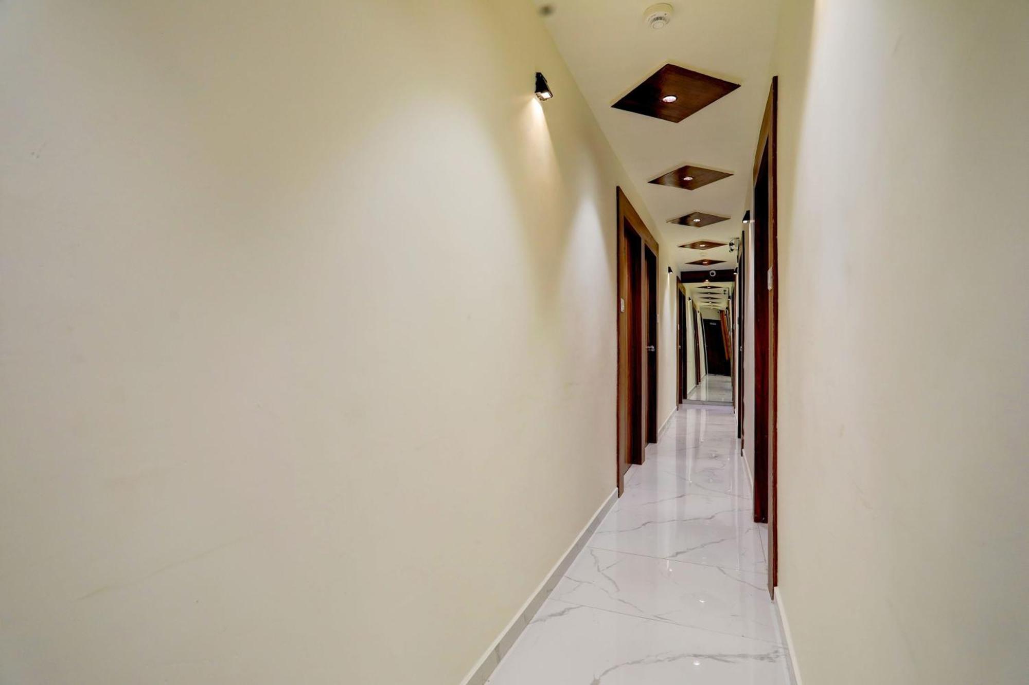 Hotel O Sun Light أحمد أباد المظهر الخارجي الصورة