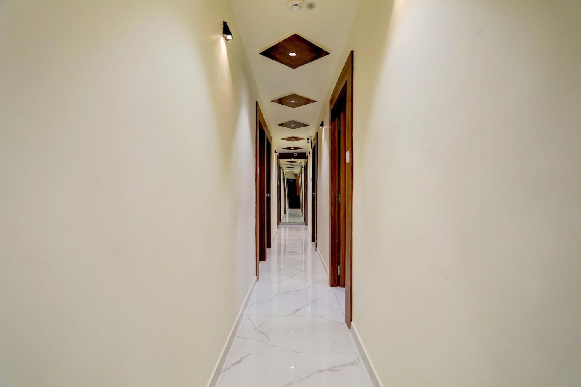 Hotel O Sun Light أحمد أباد المظهر الخارجي الصورة